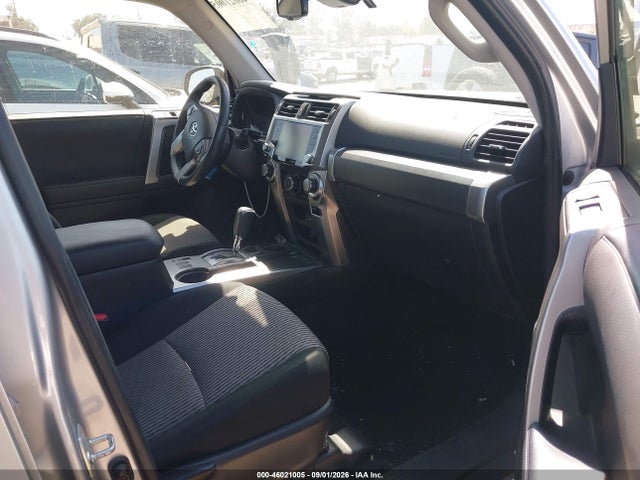 Toyota 4RUNNER SR5 2023 JTEEU5JR3P5303268 Image 5