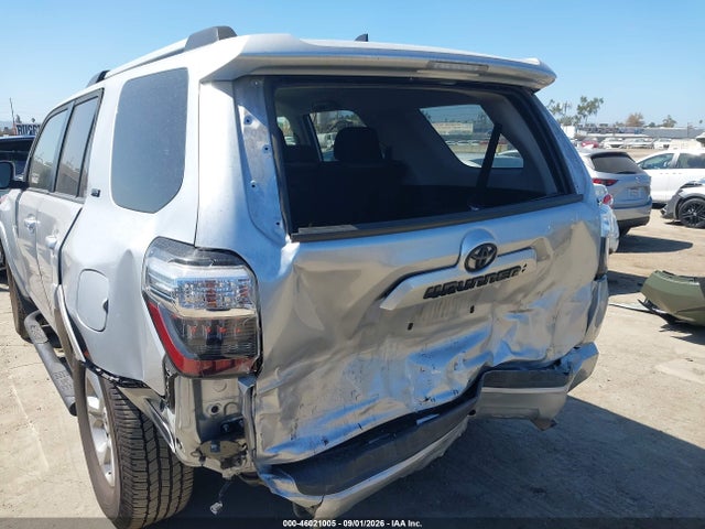 Toyota 4RUNNER SR5 2023 JTEEU5JR3P5303268 Image 6