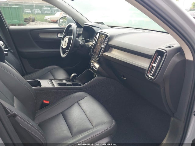 Auction sale of the 2025 Volvo Xc40 B5 Core Bright Theme, vin: YV4L12UJ1S2532497, lot number: 46021038