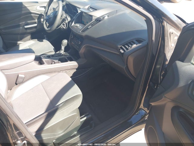 46021162 :رقم المزاد ، 1FMCU0GD9HUE69050 vin ، 2017 Ford Escape Se مزاد بيع