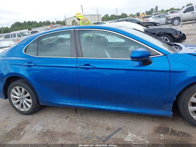 2020 Toyota Camry Le მანქანა იყიდება აუქციონზე, vin: 4T1C11AK2LU339609, აუქციონის ნომერი: 46021181