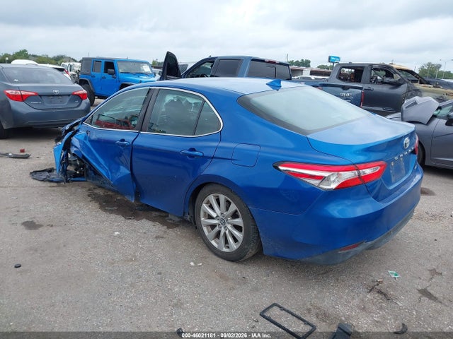 2020 Toyota Camry Le მანქანა იყიდება აუქციონზე, vin: 4T1C11AK2LU339609, აუქციონის ნომერი: 46021181