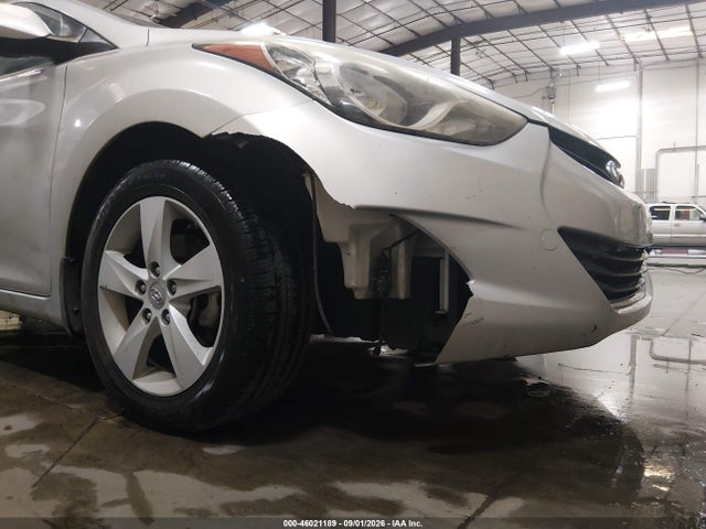 Продаж на аукціоні авто 2013 Hyundai Elantra Gls, vin: KMHDH4AE3DU955879, номер лоту: 46021189