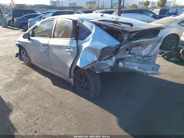 Toyota Prius Two 2015 JTDKN3DU1F1914639 Image 3