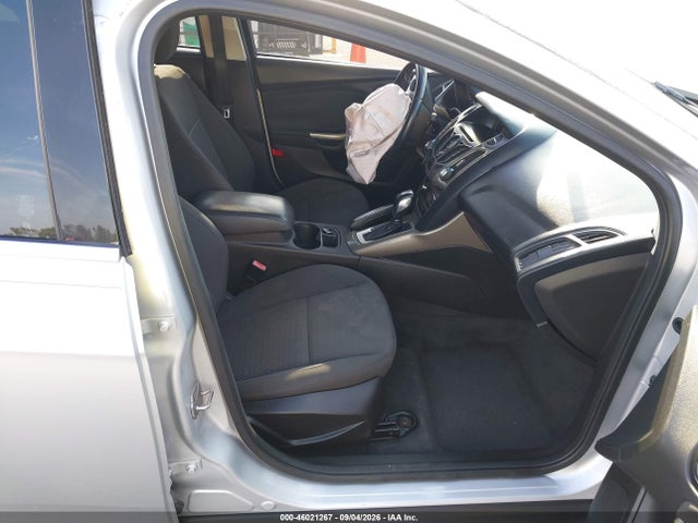 46021267 :رقم المزاد ، 1FAHP3M2XCL146555 vin ، 2012 Ford Focus Sel مزاد بيع