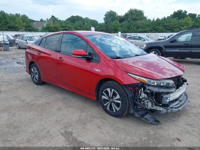 46021379 :رقم المزاد ، JTDKARFP2H3064761 vin ، 2017 Toyota Prius Prime Premium مزاد بيع