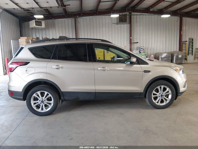 Продаж на аукціоні авто 2018 Ford Escape Se, vin: 1FMCU9GD1JUD08895, номер лоту: 46021408