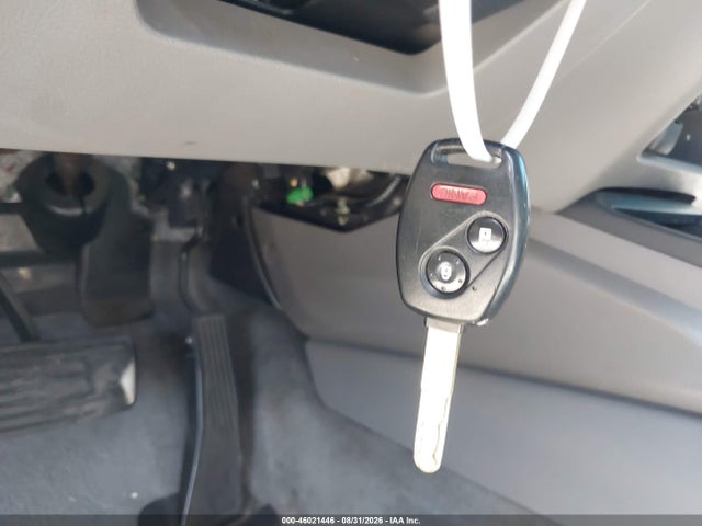 Продажа на аукционе авто 2010 Honda Civic Lx, vin: 19XFA1F54AE075521, номер лота: 46021446