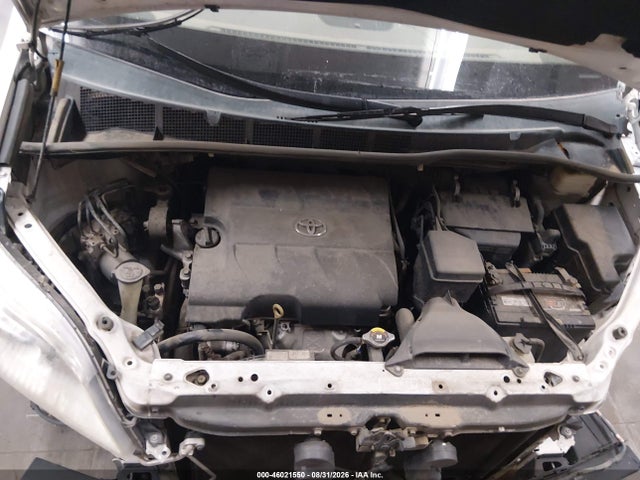 46021550 :رقم المزاد ، 5TDKK3DC3FS568838 vin ، 2015 Toyota Sienna Le 8 Passenger مزاد بيع