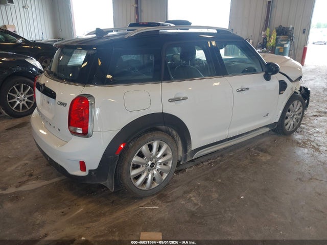 2017 Mini Countryman Cooper მანქანა იყიდება აუქციონზე, vin: WMZYV5C38H3E02420, აუქციონის ნომერი: 46021564