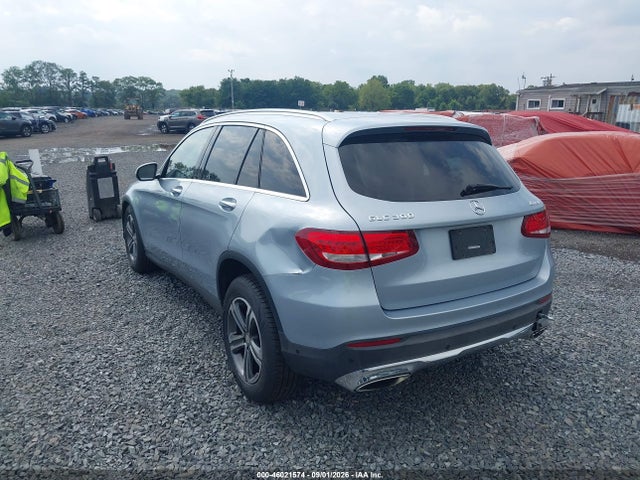 2016 Mercedes-benz Glc 300 4matic მანქანა იყიდება აუქციონზე, vin: WDC0G4KB1GF056080, აუქციონის ნომერი: 46021574