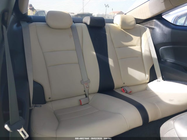 46021648 :رقم المزاد ، 1HGCT1B82DA001147 vin ، 2013 Honda Accord Ex-l مزاد بيع