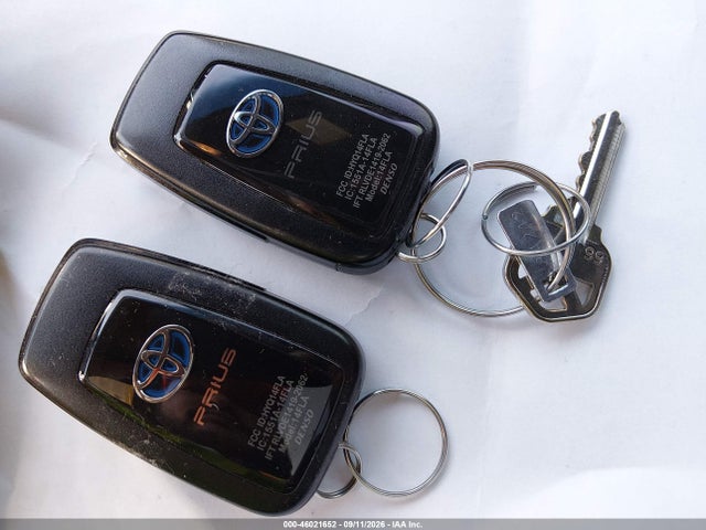 Toyota Prius Limited 2021 JTDKAMFU3M3134321 Image 11