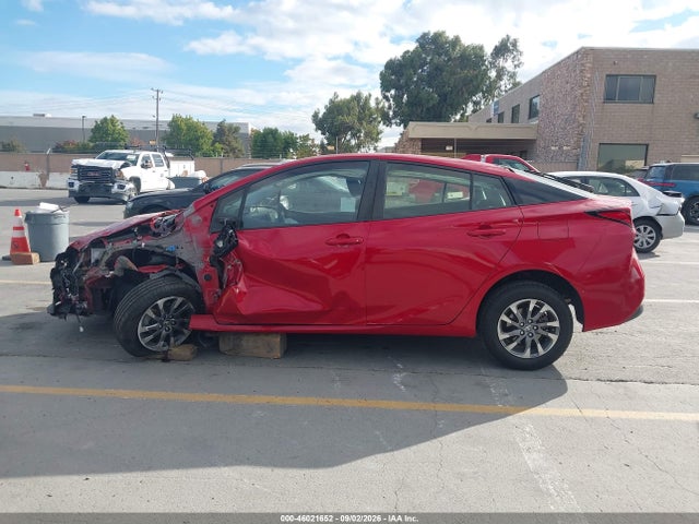 Toyota Prius Limited 2021 JTDKAMFU3M3134321 Image 15