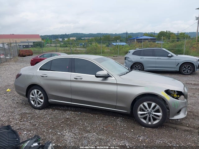 2019 Mercedes-benz C 300 4matic მანქანა იყიდება აუქციონზე, vin: WDDWF8EB8KR515608, აუქციონის ნომერი: 46021665