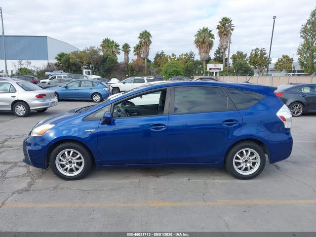 Toyota Prius V Three 2014 JTDZN3EU5E3322841 Image 14