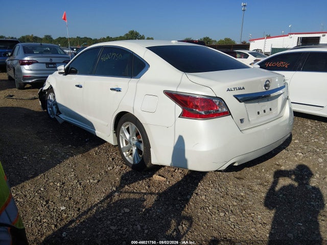 Продажа на аукционе авто 2015 Nissan Altima 2.5 Sv, vin: 1N4AL3AP5FC143998, номер лота: 46021750