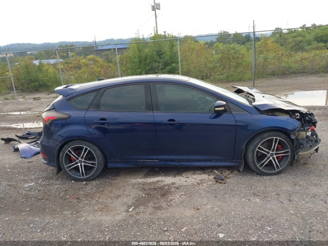46021826 :رقم المزاد ، 1FADP3L94HL253184 vin ، 2017 Ford Focus St مزاد بيع