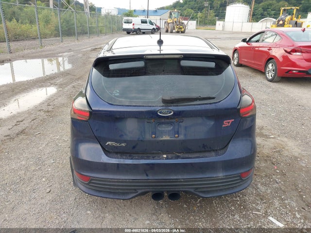 46021826 :رقم المزاد ، 1FADP3L94HL253184 vin ، 2017 Ford Focus St مزاد بيع