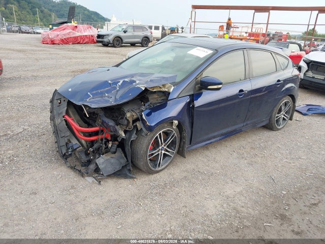 46021826 :رقم المزاد ، 1FADP3L94HL253184 vin ، 2017 Ford Focus St مزاد بيع