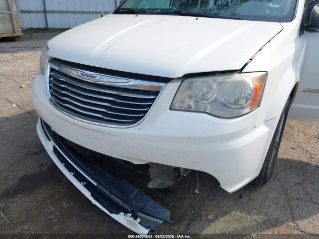 2013 Chrysler Town & Country Touring-l მანქანა იყიდება აუქციონზე, vin: 2C4RC1CG9DR558678, აუქციონის ნომერი: 46021843