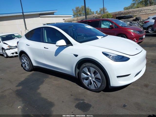 2023 Tesla Model Y Awd/long Range Dual Motor All-wheel Drive მანქანა იყიდება აუქციონზე, vin: 7SAYGDEE0PA062763, აუქციონის ნომერი: 46021868