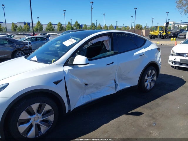 Продажа на аукционе авто 2023 Tesla Model Y Awd/long Range Dual Motor All-wheel Drive, vin: 7SAYGDEE0PA062763, номер лота: 46021868