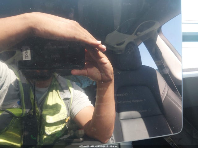 Продажа на аукционе авто 2023 Tesla Model Y Awd/long Range Dual Motor All-wheel Drive, vin: 7SAYGDEE0PA062763, номер лота: 46021868