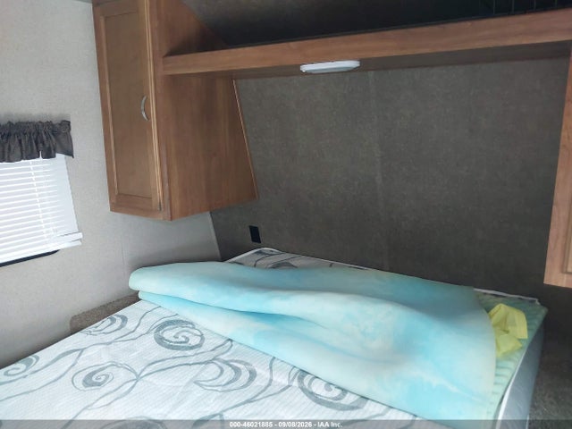 Продаж на аукціоні авто 2018 Keystone Rv Summerland 2820bh Travel Trailer, vin: 4YDT28228J3150357, номер лоту: 46021885