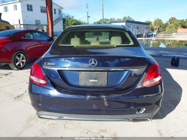 46022079 :رقم المزاد ، 55SWF4JB7FU050483 vin ، 2015 Mercedes-benz C 300 مزاد بيع
