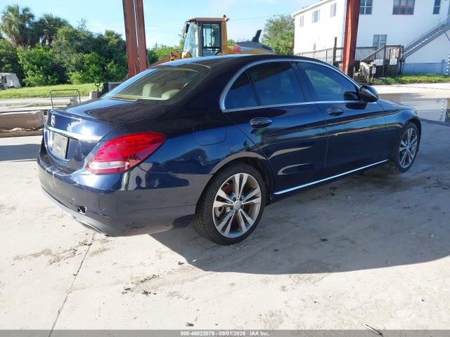 46022079 :رقم المزاد ، 55SWF4JB7FU050483 vin ، 2015 Mercedes-benz C 300 مزاد بيع