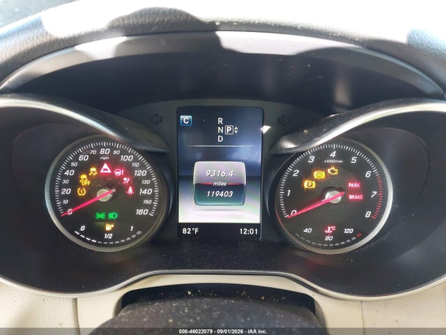 46022079 :رقم المزاد ، 55SWF4JB7FU050483 vin ، 2015 Mercedes-benz C 300 مزاد بيع