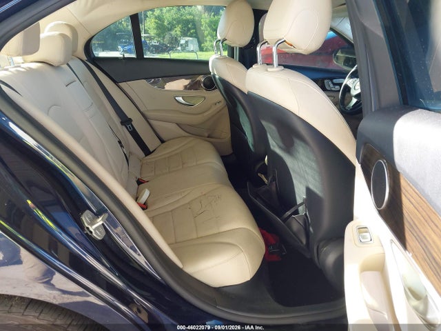 46022079 :رقم المزاد ، 55SWF4JB7FU050483 vin ، 2015 Mercedes-benz C 300 مزاد بيع