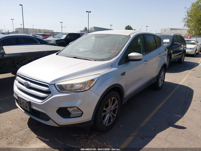 Ford ESCAPE SE 2017 1FMCU9GD7HUB03219 Image 2