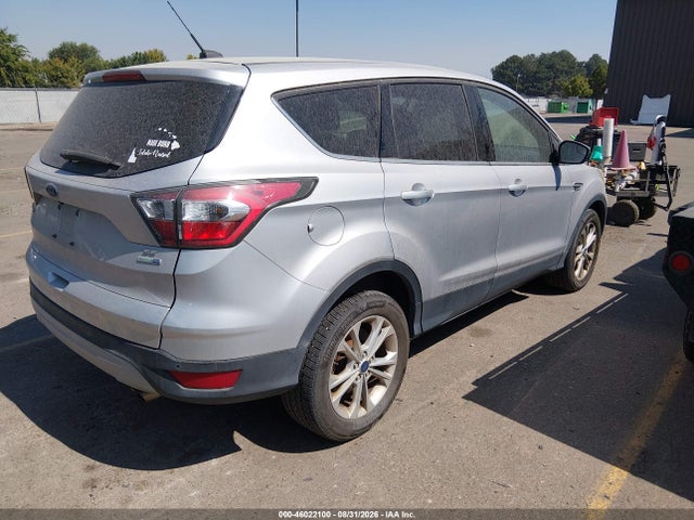 Ford ESCAPE SE 2017 1FMCU9GD7HUB03219 Image 4