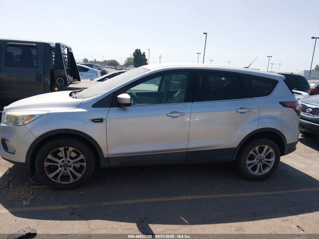 Ford ESCAPE SE 2017 1FMCU9GD7HUB03219 Image 6