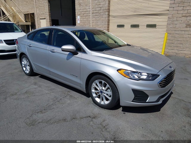 Ford Fusion Hybrid Se 2019 3FA6P0LU5KR275327 головне зображення