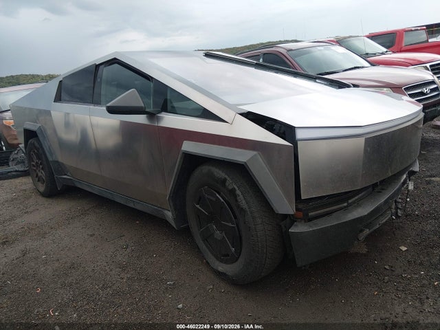 46022249 :رقم المزاد ، 7G2CEHED8SA071356 vin ، 2025 Tesla Cybertruck All-wheel Drive مزاد بيع