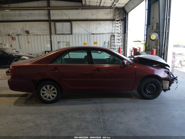 2005 Toyota Camry Le მანქანა იყიდება აუქციონზე, vin: 4T1BE32K15U103353, აუქციონის ნომერი: 46022284