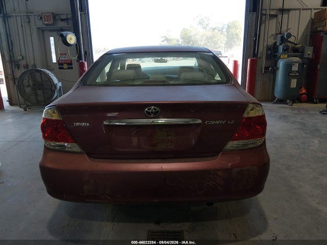 2005 Toyota Camry Le მანქანა იყიდება აუქციონზე, vin: 4T1BE32K15U103353, აუქციონის ნომერი: 46022284