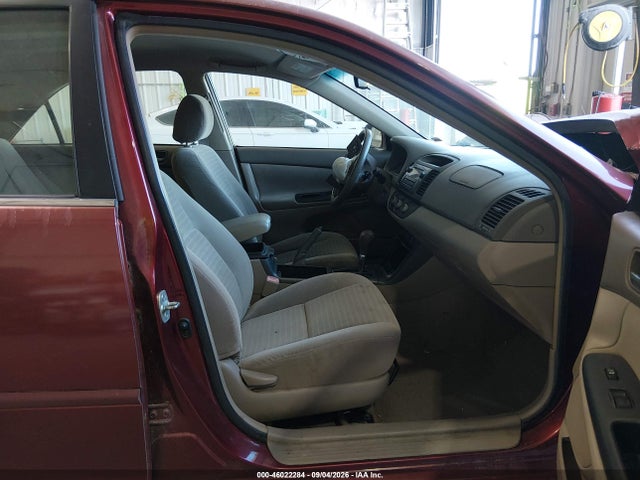 2005 Toyota Camry Le მანქანა იყიდება აუქციონზე, vin: 4T1BE32K15U103353, აუქციონის ნომერი: 46022284