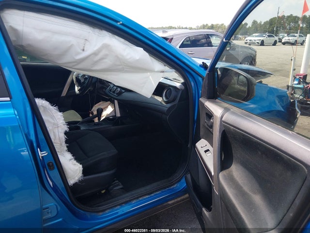 Продаж на аукціоні авто 2018 Toyota Rav4 Le, vin: JTMZFREV5JJ727113, номер лоту: 46022381