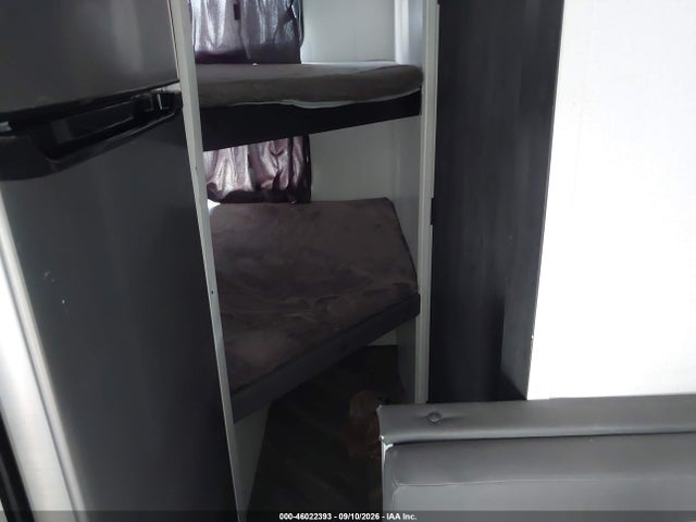 Продажа на аукционе авто 2022 Salem Fsx, vin: 5ZT2SMGC9NN800217, номер лота: 46022393