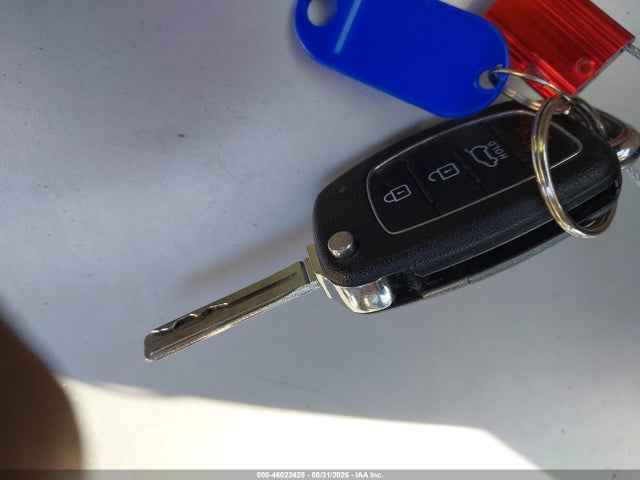 KM8J23A4XHU528341 Hyundai TUCSON SE