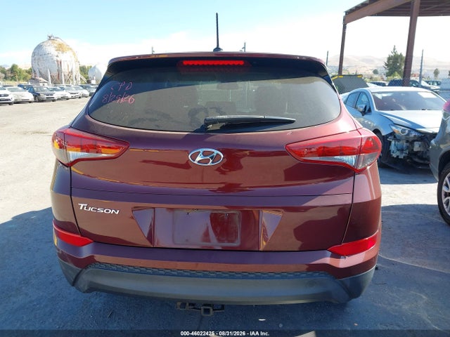 KM8J23A4XHU528341 Hyundai TUCSON SE
