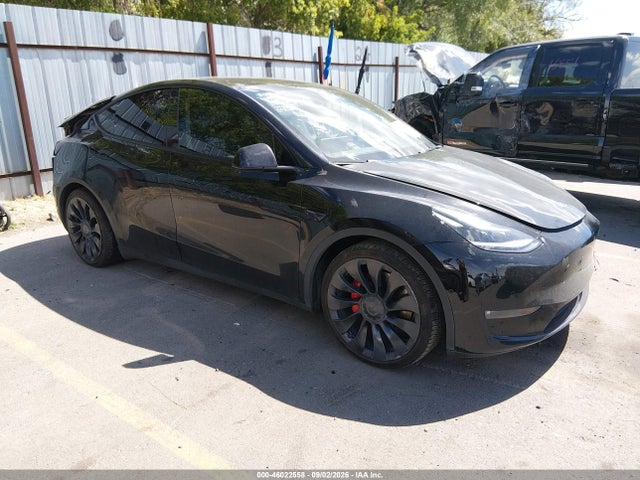 2022 Tesla Model Y Performance Dual Motor All-wheel Drive მანქანა იყიდება აუქციონზე, vin: 7SAYGDEF3NF395869, აუქციონის ნომერი: 46022558