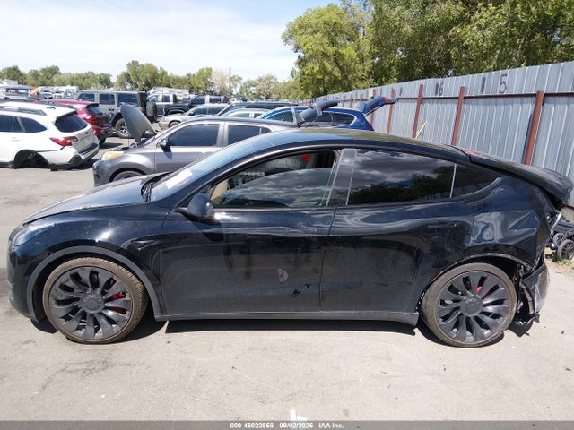 46022558 :رقم المزاد ، 7SAYGDEF3NF395869 vin ، 2022 Tesla Model Y Performance Dual Motor All-wheel Drive مزاد بيع