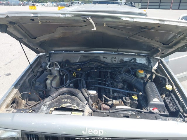 2001 Jeep Cherokee Sport მანქანა იყიდება აუქციონზე, vin: 1J4FT48S81L552435, აუქციონის ნომერი: 46022569