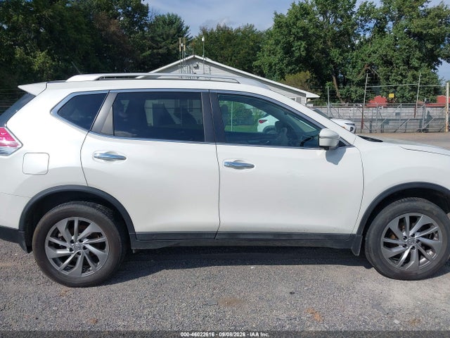 2015 Nissan Rogue Sl მანქანა იყიდება აუქციონზე, vin: 5N1AT2MV7FC865581, აუქციონის ნომერი: 46022616