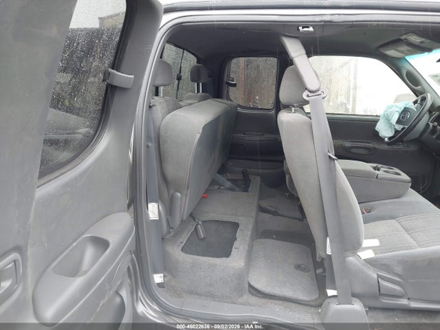 2004 Toyota Tundra Sr5 V8 მანქანა იყიდება აუქციონზე, vin: 5TBBT441X4S448851, აუქციონის ნომერი: 46022636